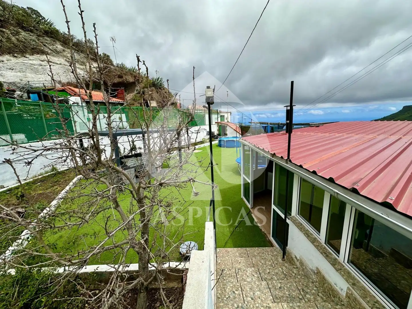 Vista exterior de Casa o xalet en venda en Valsequillo de Gran Canaria amb Jardí privat, Terrassa i Moblat