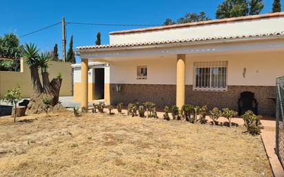 Vista exterior de Casa o xalet en venda en Mijas amb Aire condicionat, Terrassa i Piscina