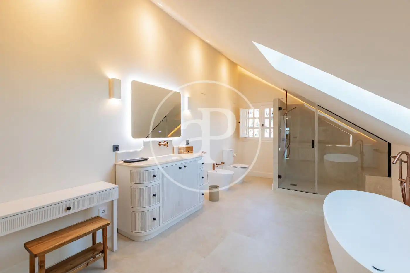 Bathroom of Houses for rent in Madrid  with Air Conditioner, Heating and Private garden