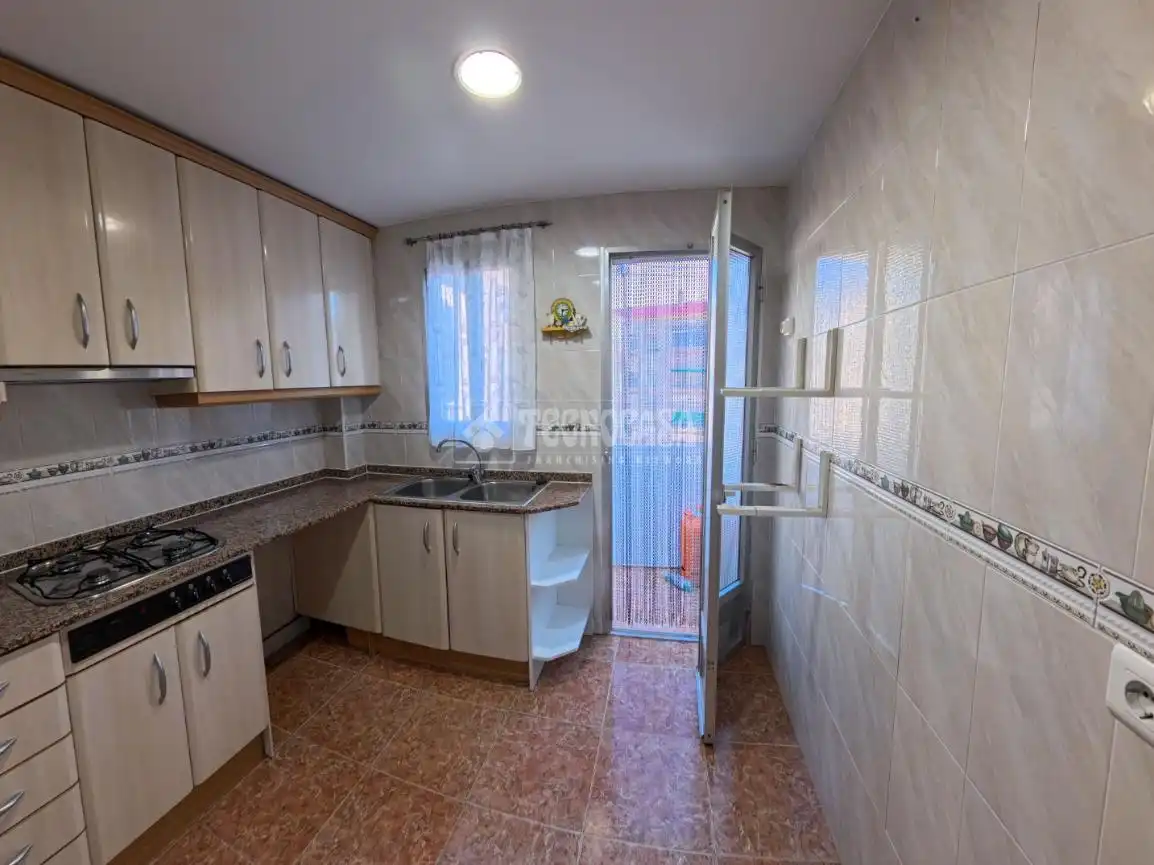 Cocina de Piso en venta en Alicante / Alacant con Terraza y Balcón