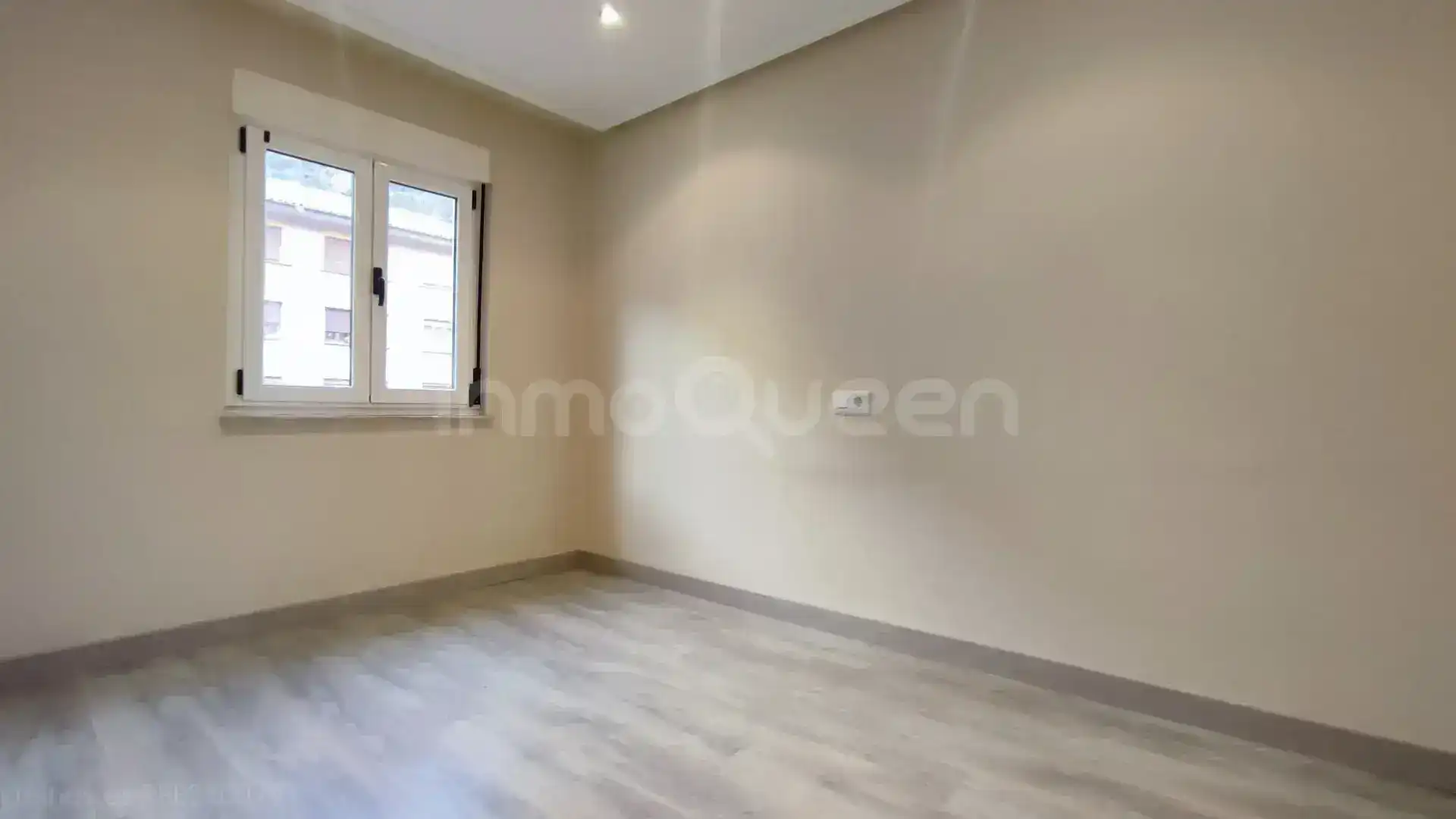 Habitación de Piso en venta en Mieres (Asturias) con Amueblado