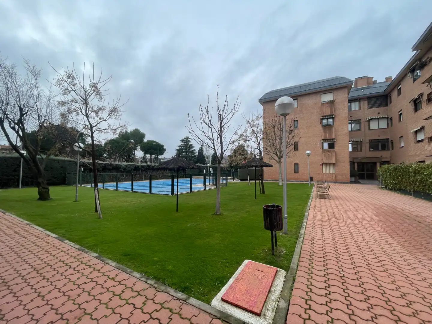 Piscina de Ático en venta en Pozuelo de Alarcón con Aire acondicionado, Calefacción y Jardín privado