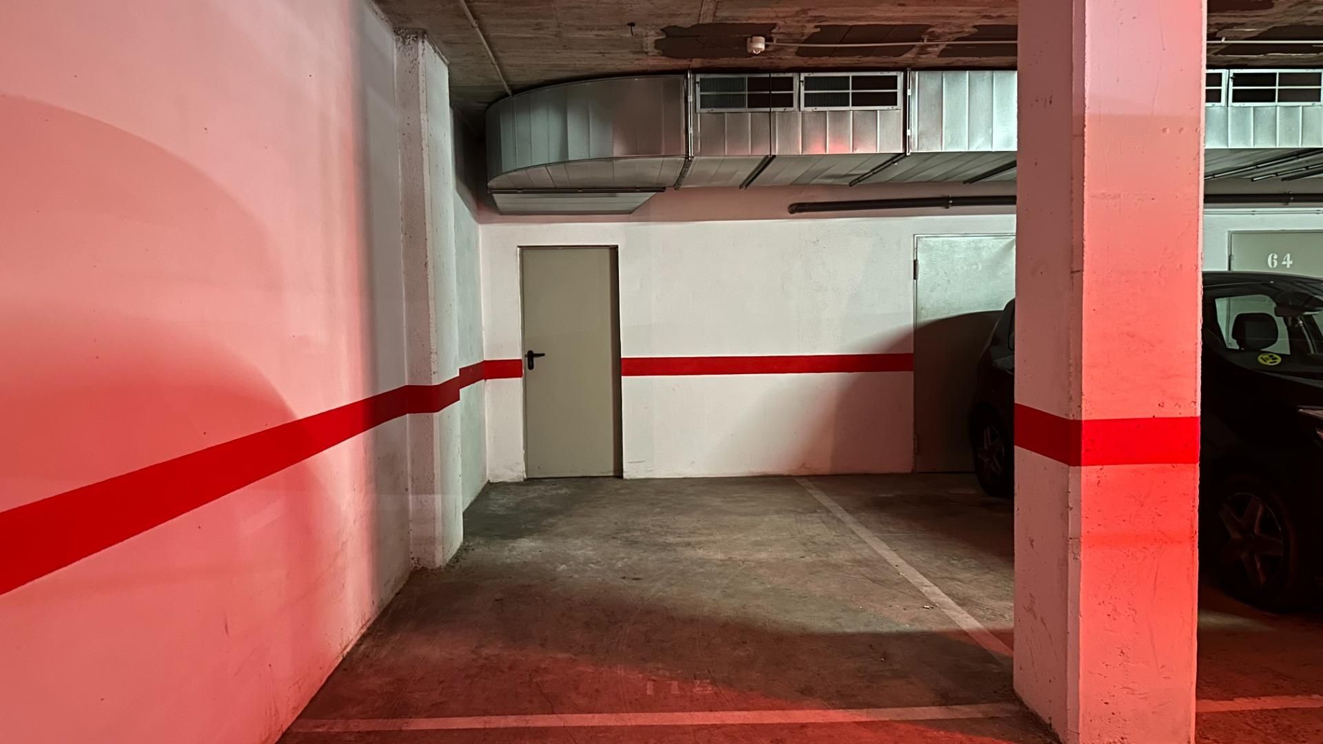 Garage for sale in  EXTREMADURA, 15, Centre