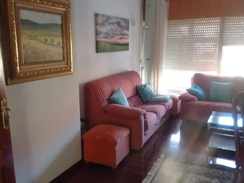 Sala d'estar de Casa o xalet per a compartir en Parroquias de Santiago