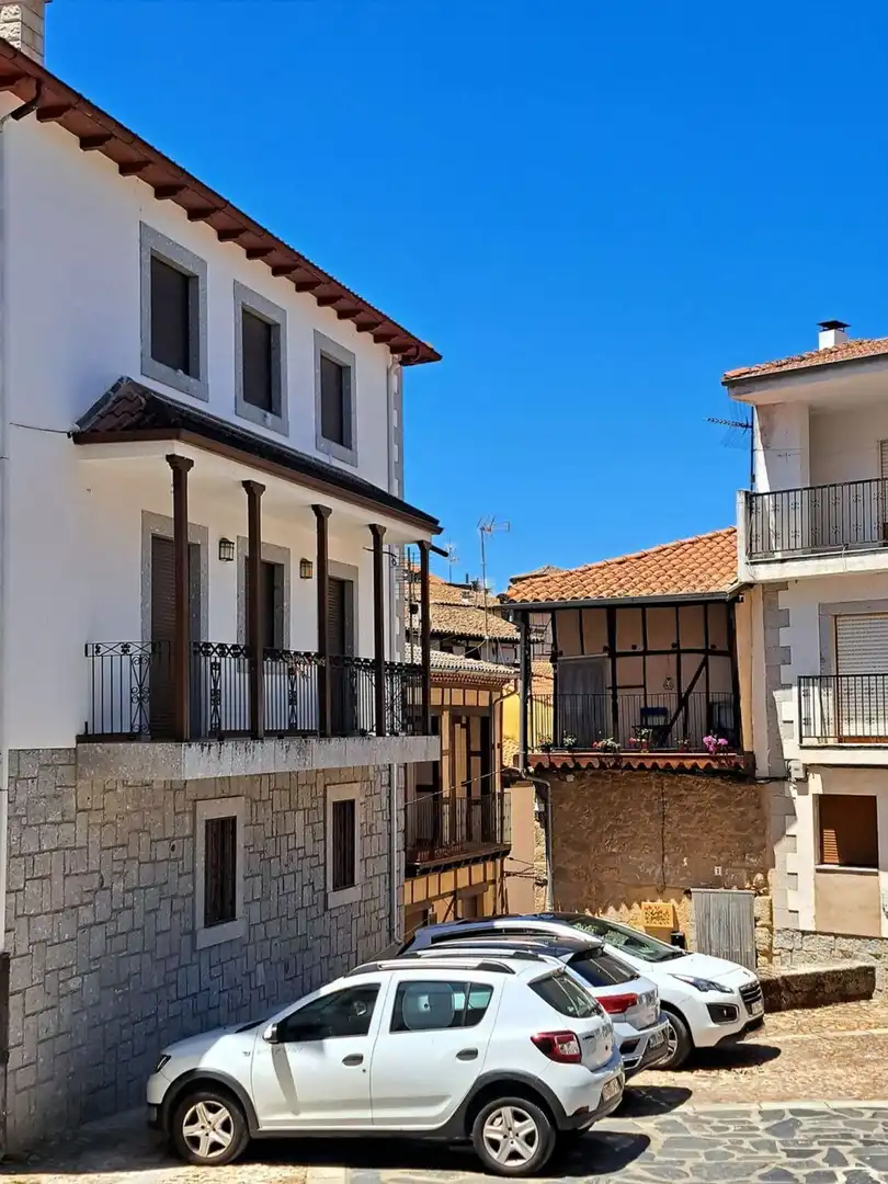 Vista exterior de Casa o chalet en venta en San Esteban de la Sierra