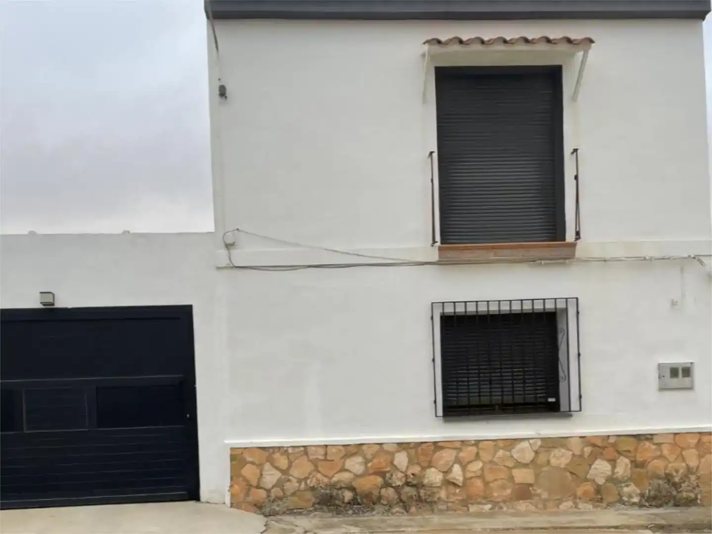 Vista exterior de Casa o chalet en venta en Fuentealbilla con Parquet y Trastero