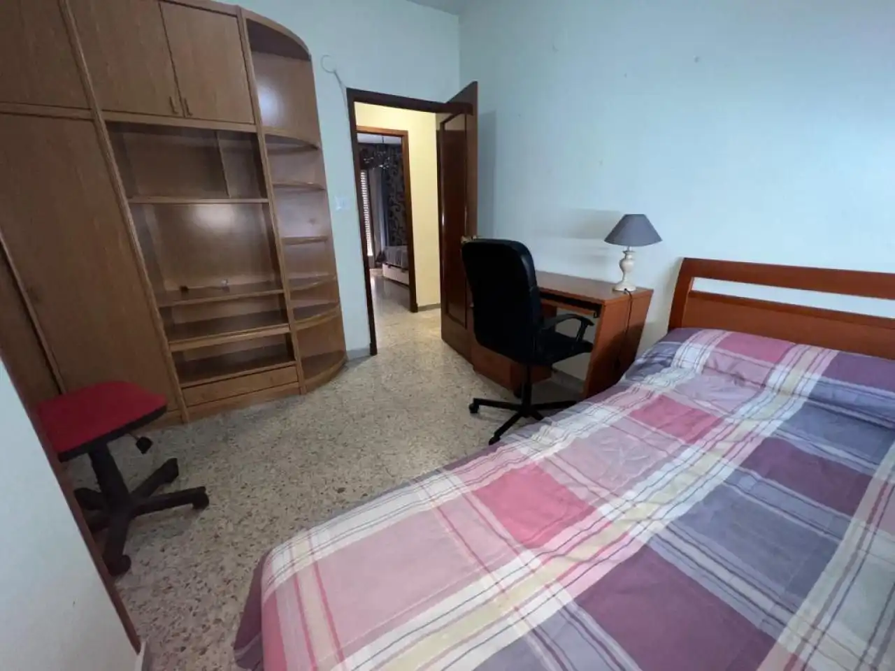 Bedroom of Flat for rent in Ourense Capital   with Heating, Parquet flooring and Furnished