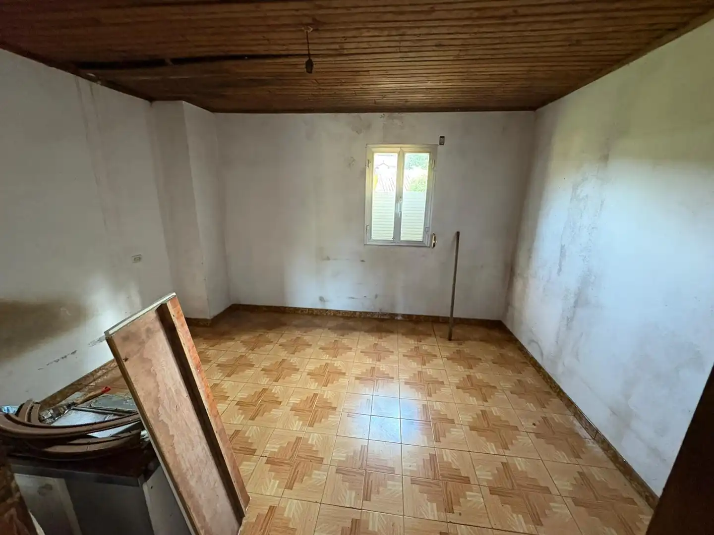 Houses for sale in Covelo  with Storage room and Furnished