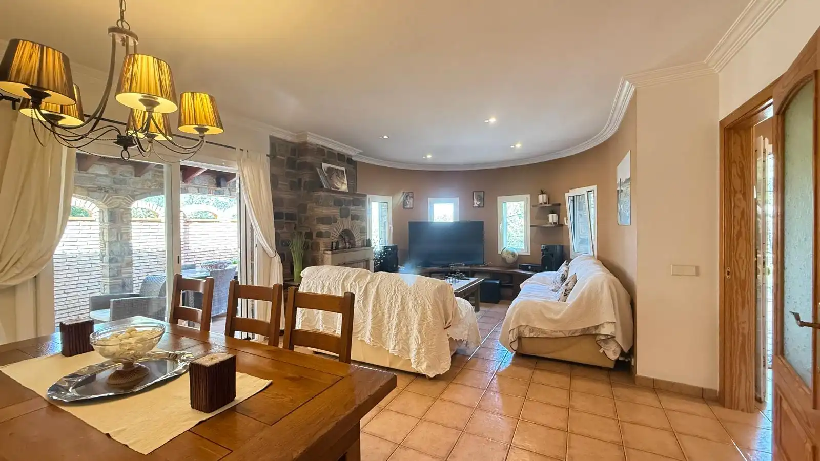 Sala de estar de Casa o chalet en venta en Begur con Aire acondicionado, Calefacción y Jardín privado
