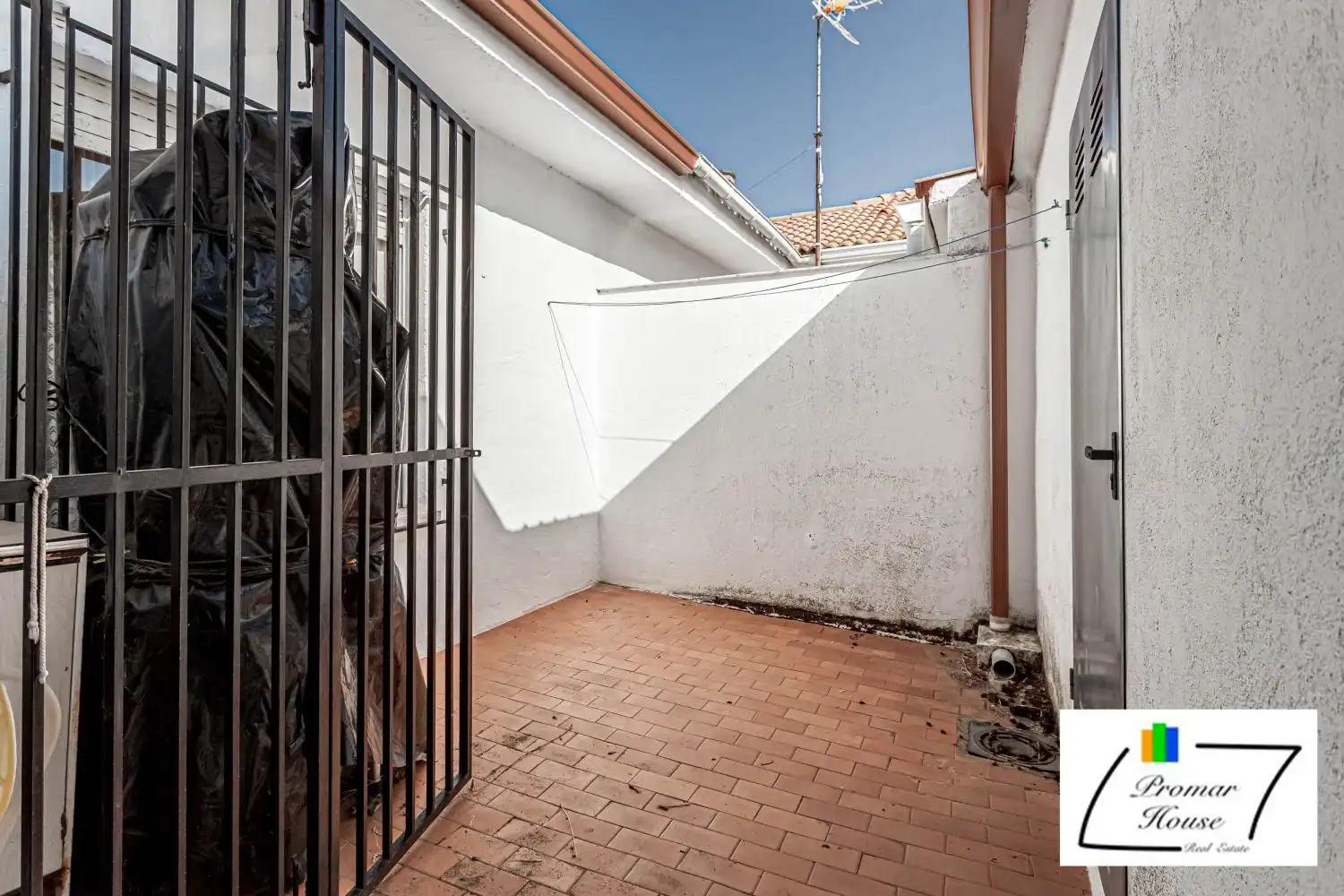 Vista exterior de Casa adosada en venda en Papatrigo amb Traster