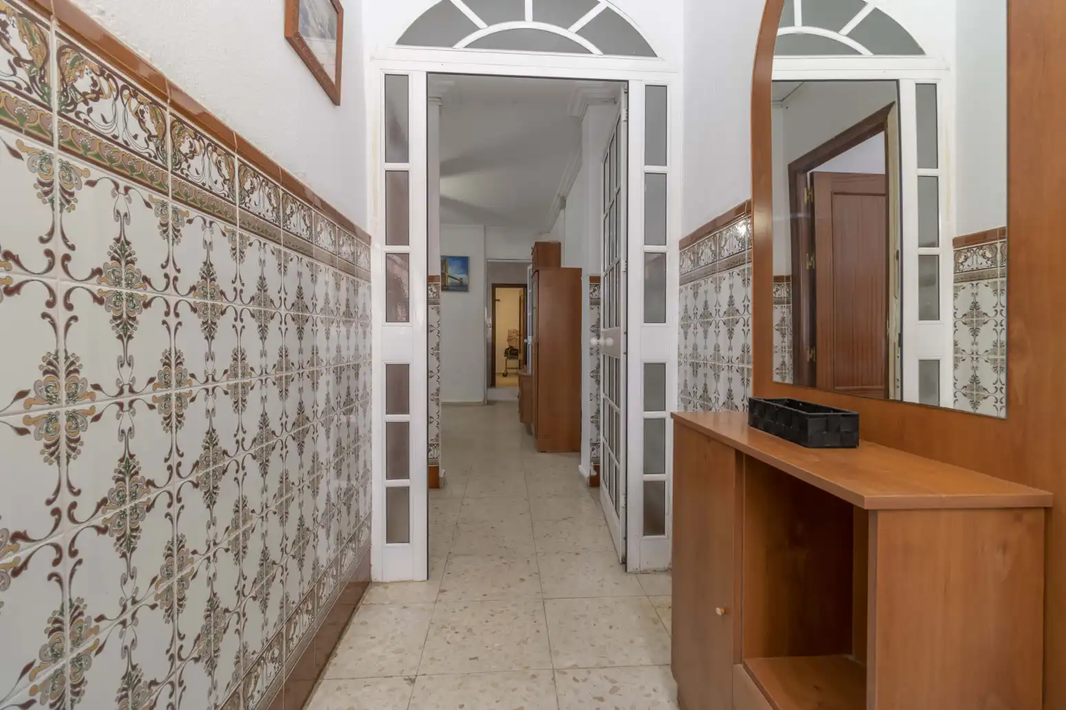 Einfamilien-Reihenhaus zum Verkauf in Sevilla mit Terrasse, Abstellraum und Balkon
