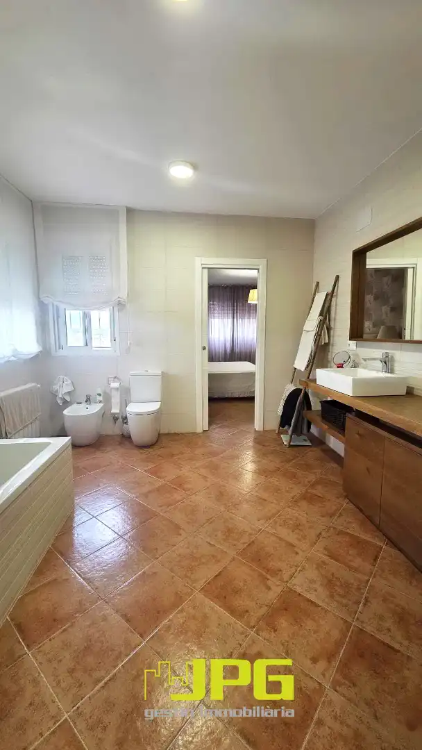 Bathroom of Houses for sale in Mutxamel  with Air Conditioner, Heating and Private garden