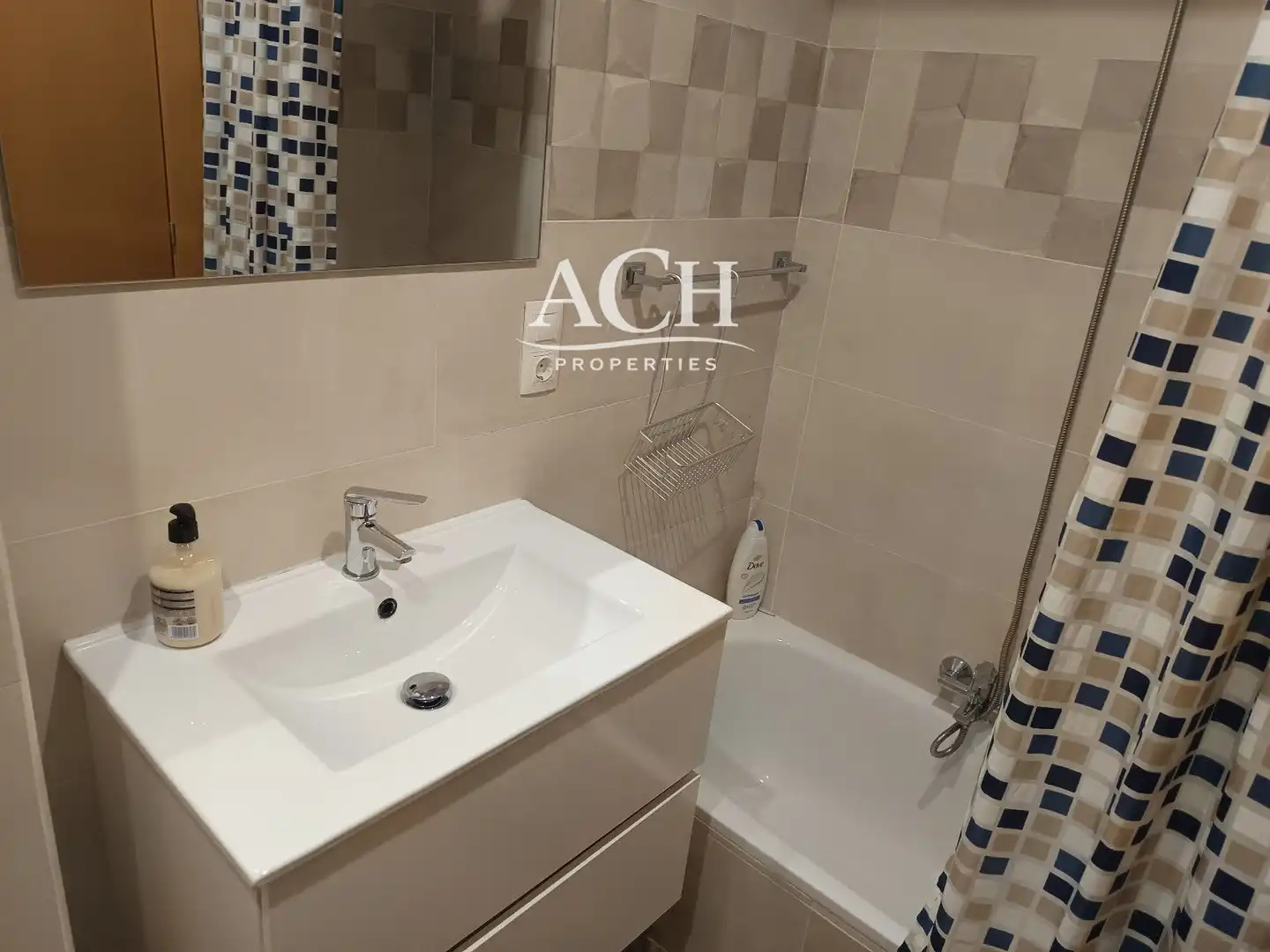 Baño de Piso de alquiler en Getxo  con Calefacción, Terraza y Amueblado