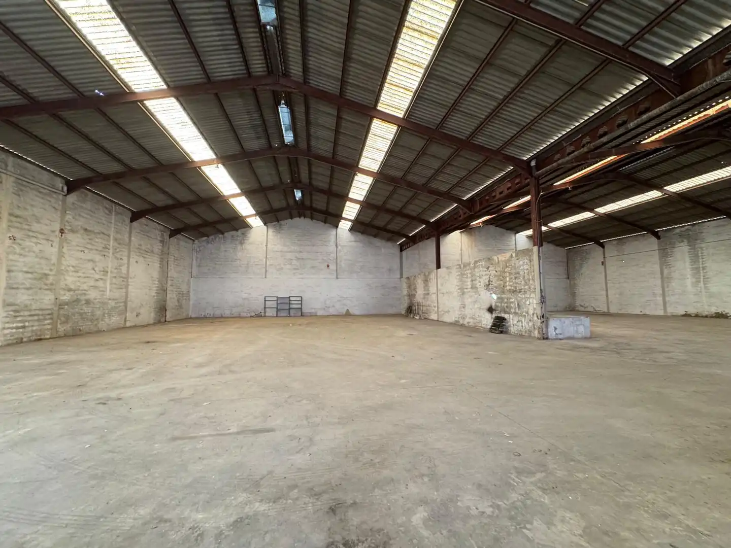 Außenansicht von Fabrikhallen zur Miete in San Javier mit Heizung