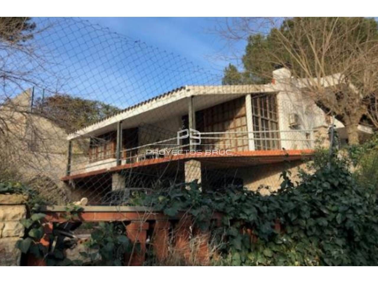 Vista exterior de Casa o xalet en venda en Sant Quirze del Vallès amb Jardí privat