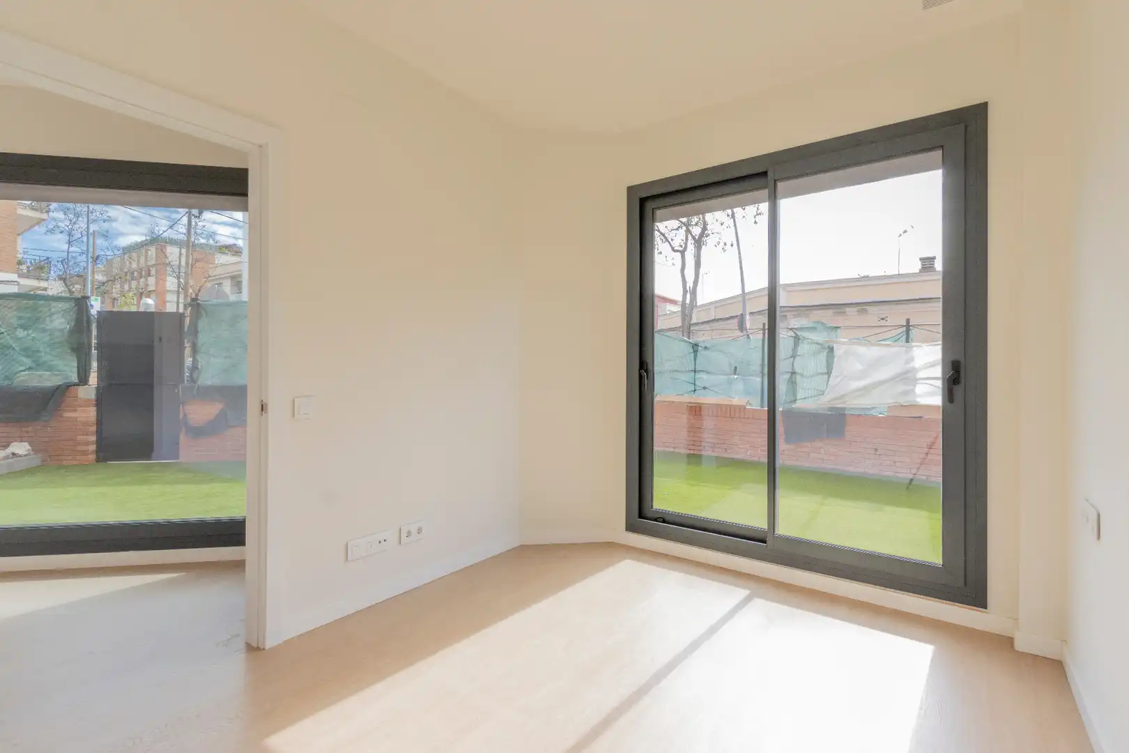 Habitación de Piso en venta en Barcelona con Aire acondicionado, Calefacción y Jardín privado
