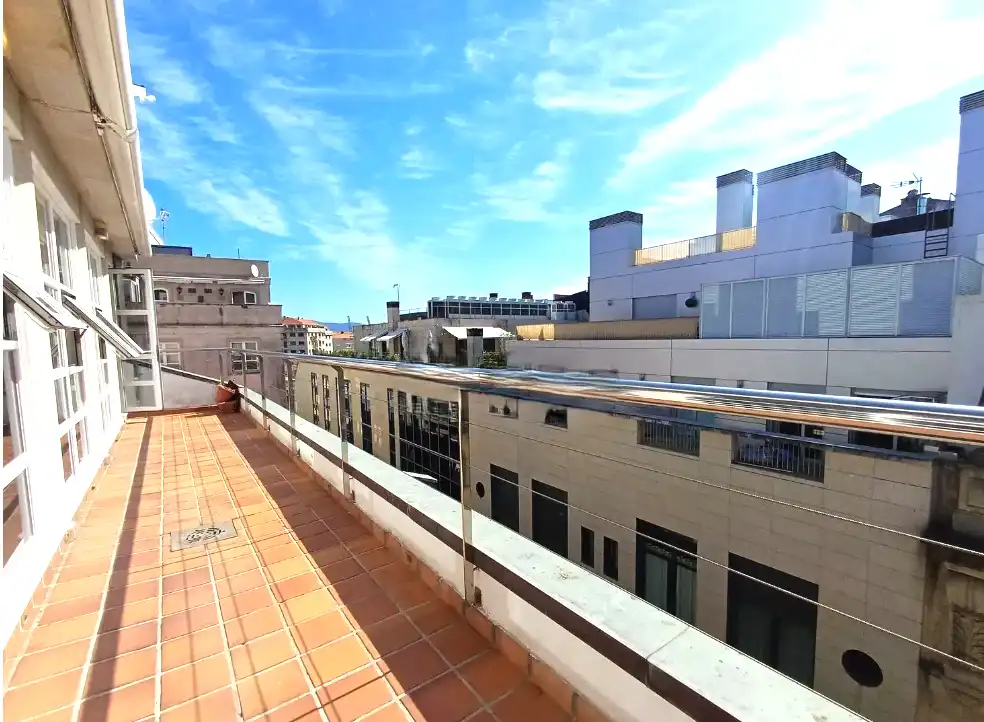 Terraza de Piso de alquiler en Vigo  con Terraza, Trastero y Amueblado