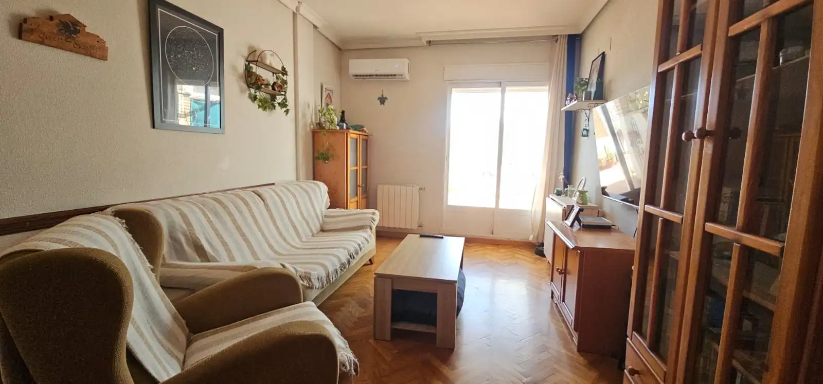 Appartement compact avec ascenseur à louer à Avenida Primero de Mayo, imagen 3