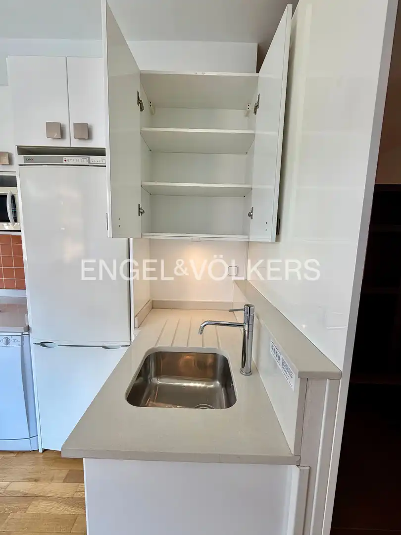 Kitchen of Flat for rent in Madrid  with Air Conditioner and Heating
