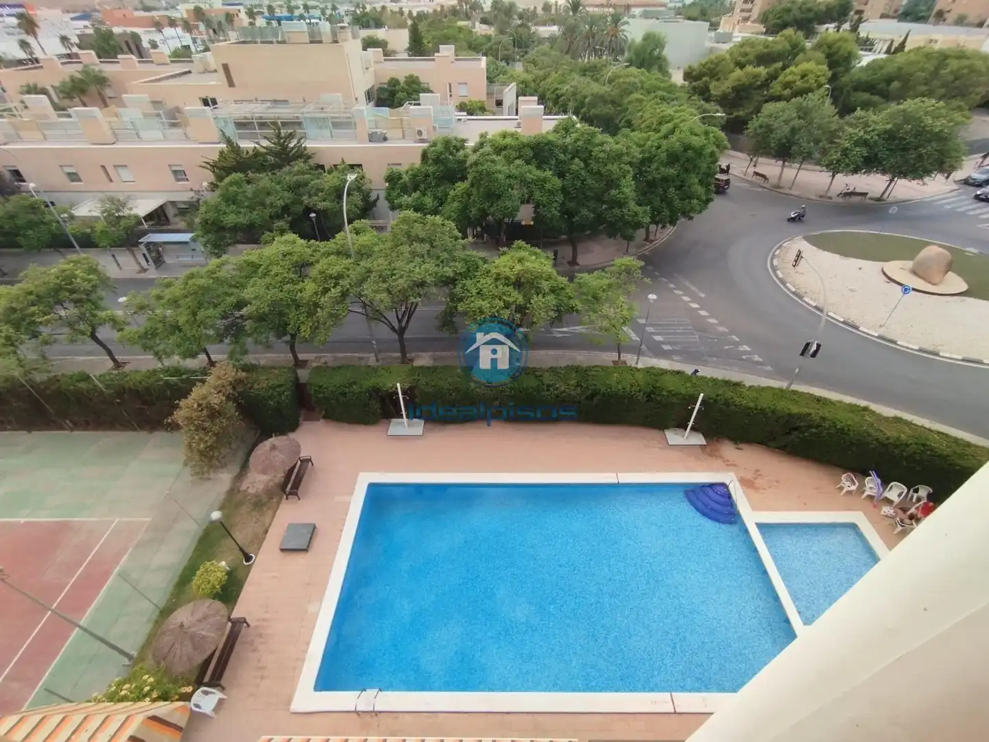 Flat with pool for sale in Benalúa - Babel
