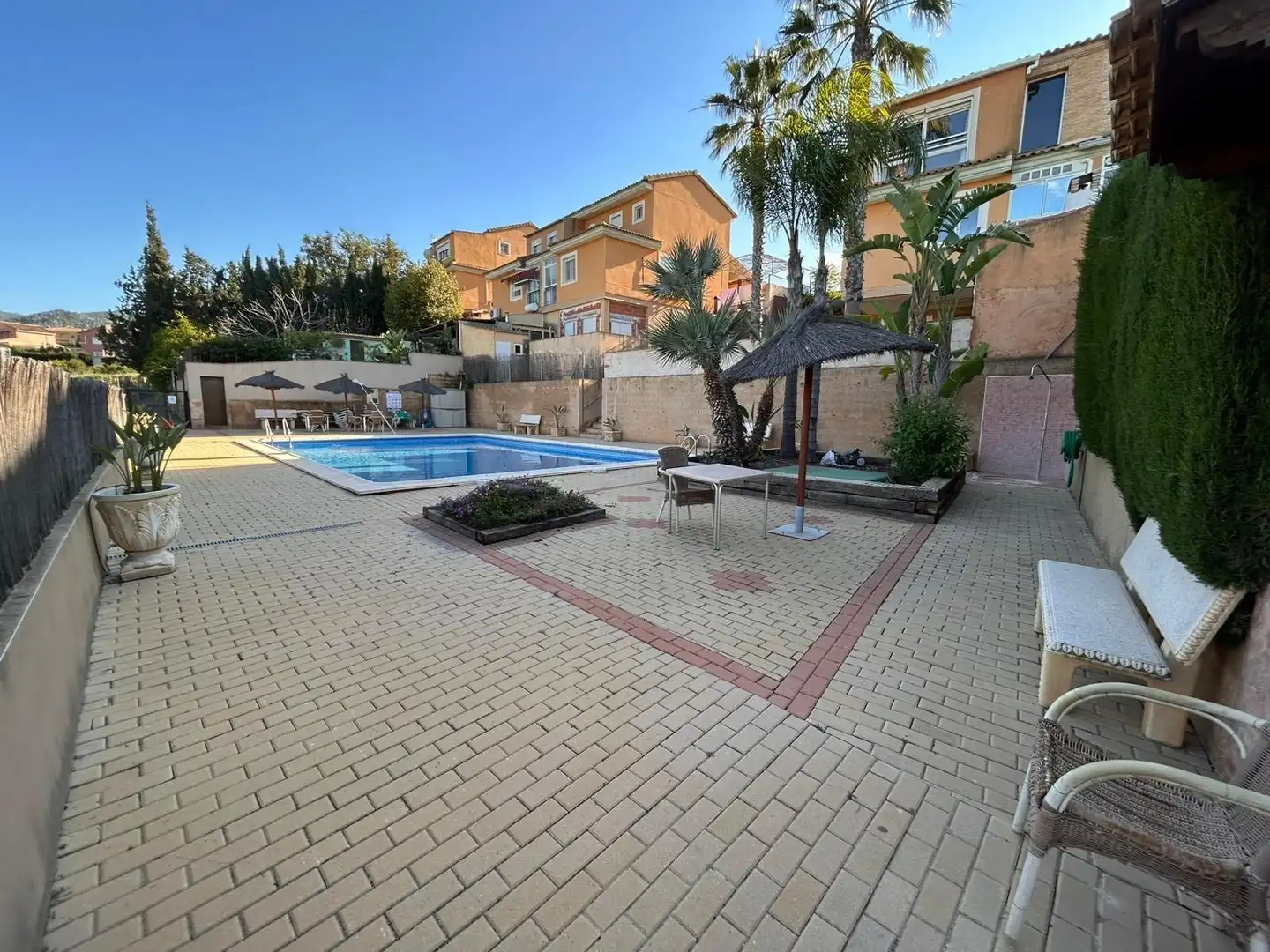 Piscina de Casa adosada en venda en Murcia amb Aire condicionat, Jardí privat i Terrassa