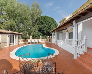 Vista exterior de Casa o xalet en venda en Cartagena amb Aire condicionat, Terrassa i Piscina