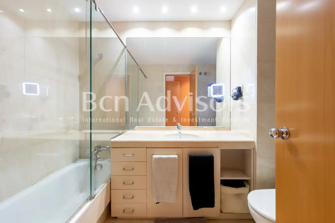Piso con ascensor en venta en Carrer del Comte Borrell, imagen 19