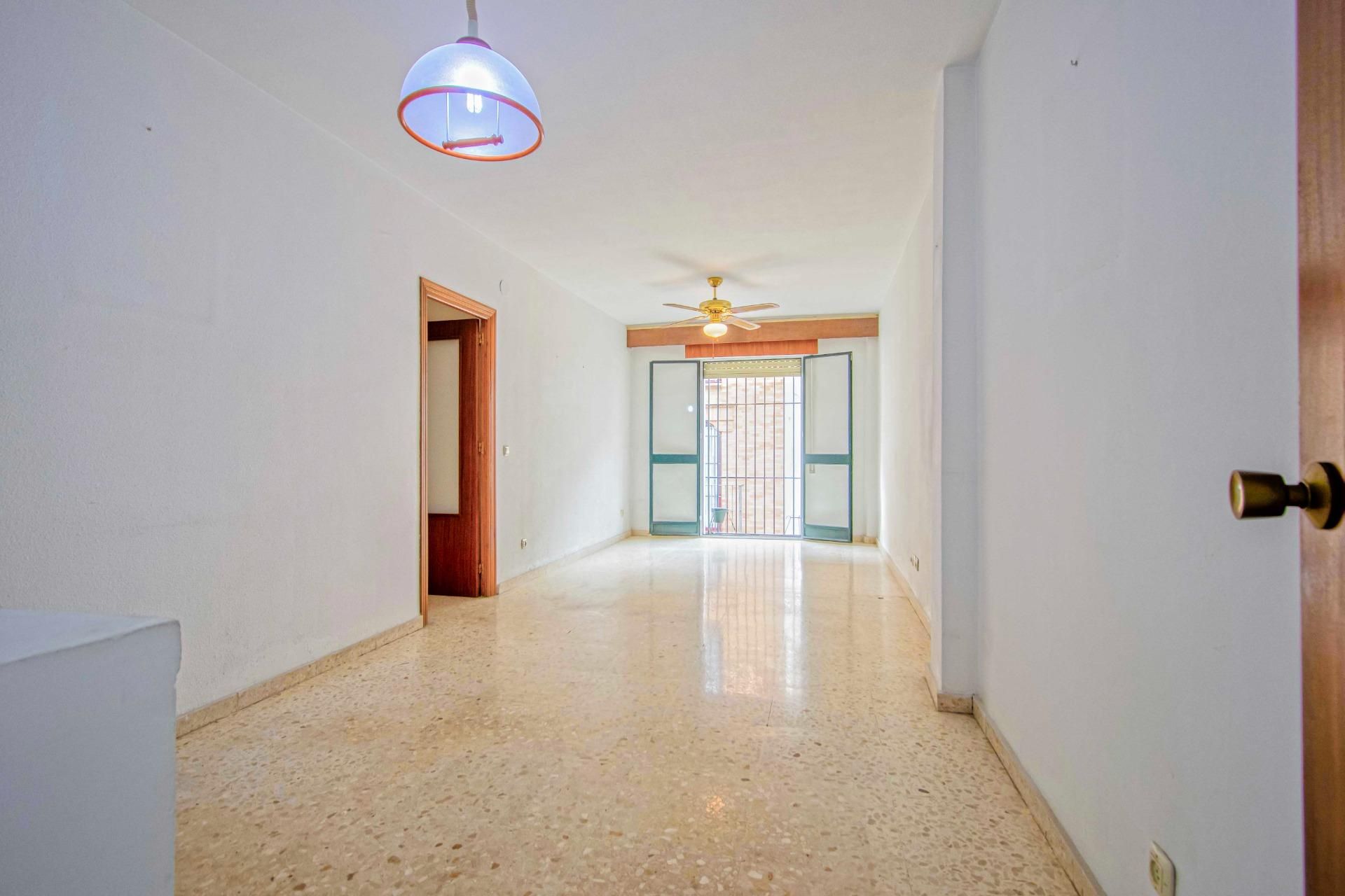 Piso en venta en  Sevilla Capital con Trastero