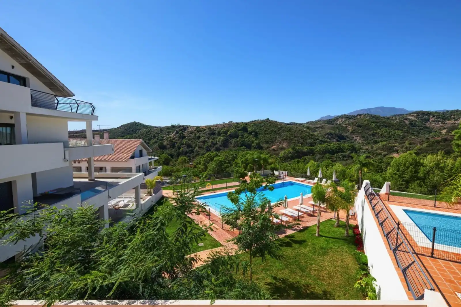 Habitatge amb piscina en venda a Selwo, imagen 2
