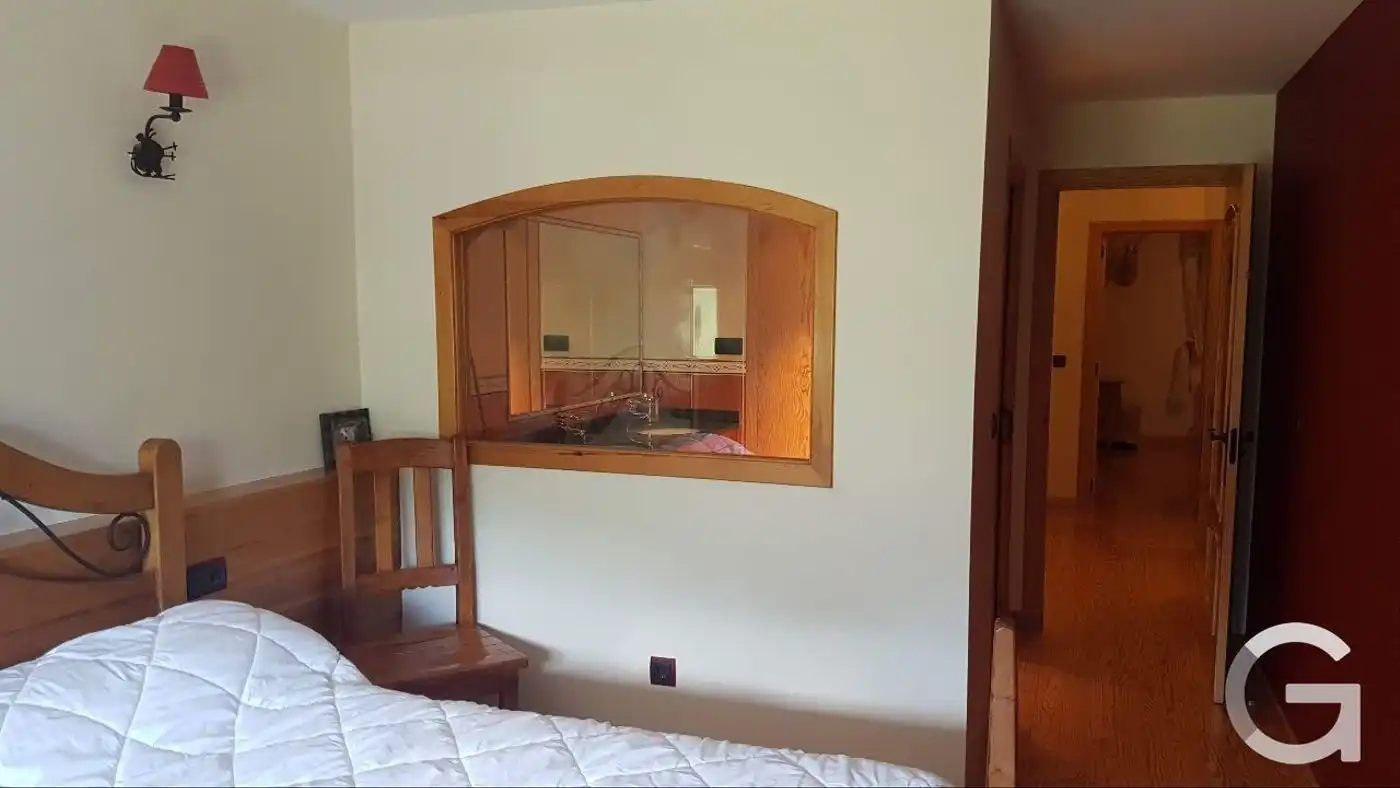 Habitación de Casa adosada en venta en Encamp con Amueblado