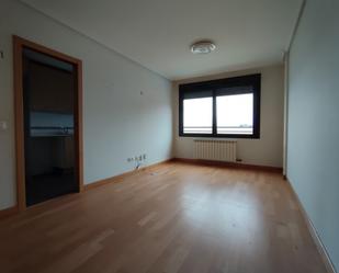 Bedroom of Apartment for sale in  Logroño  with Air Conditioner, Heating and Furnished