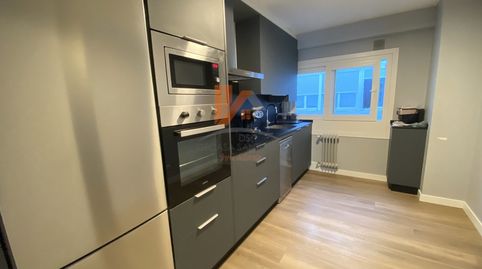 Foto 3 de Piso de alquiler en Rua Frei Rosendo Salvado, 16, Ensanche - Sar, Santiago de Compostela