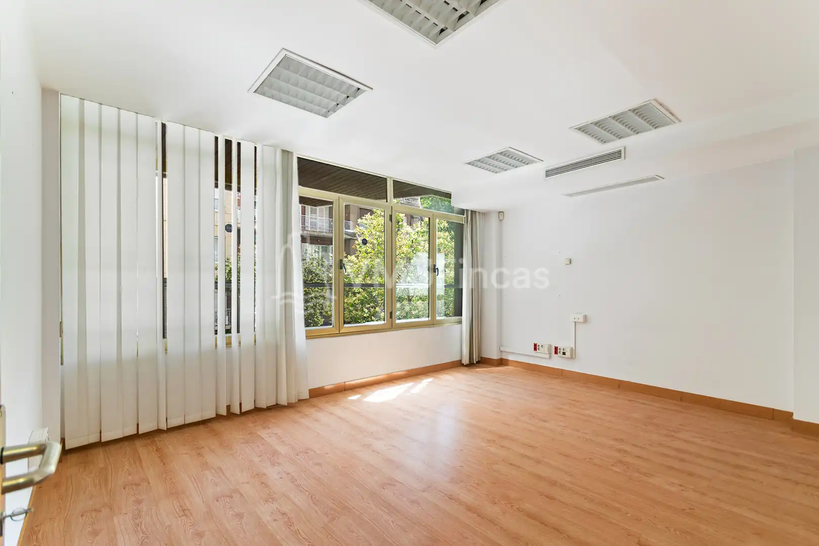 Oficina con terraza en venta en Carrer de Muntaner, imagen 24