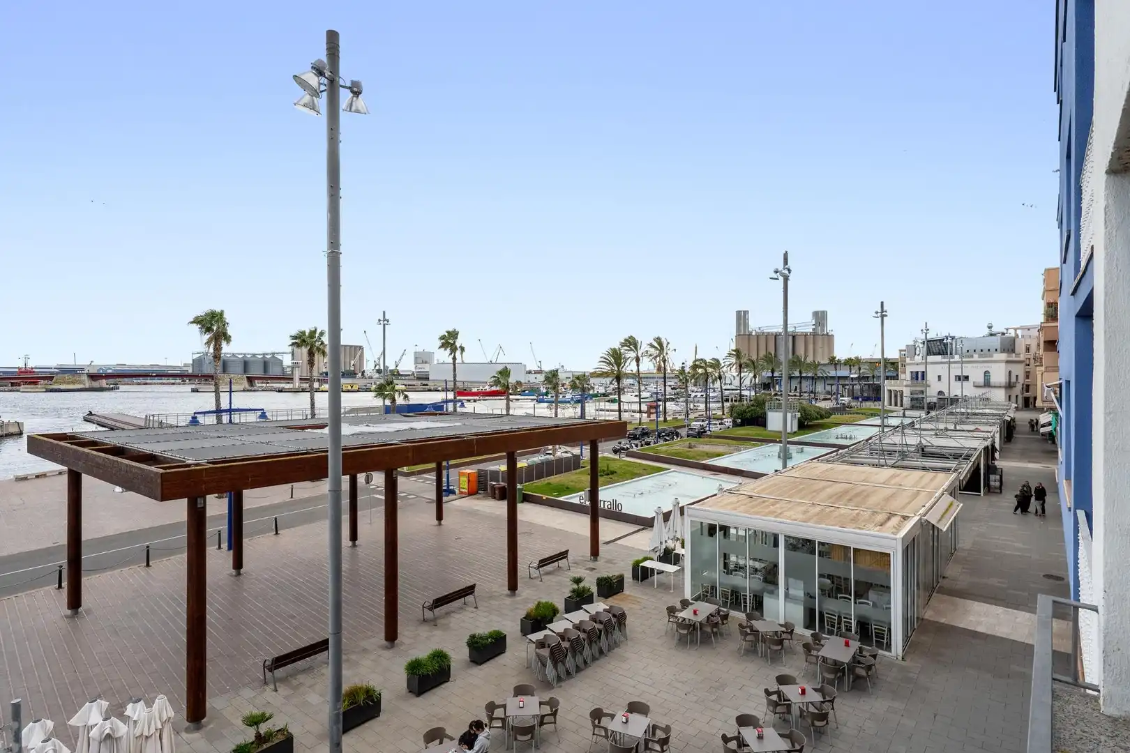 Terraza de Piso en venta en Tarragona con Trastero, Amueblado y Alarma