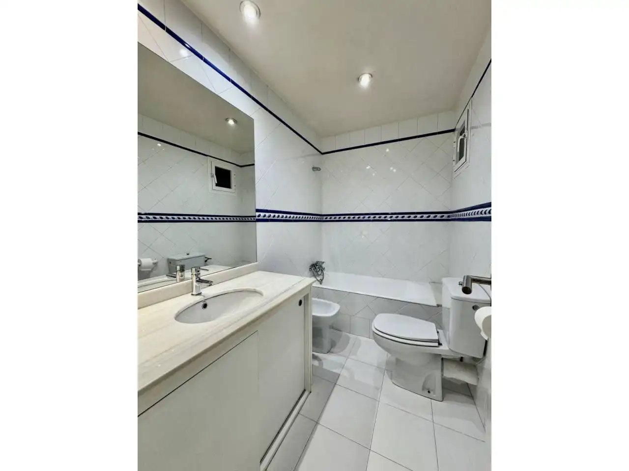 Badezimmer von Wohnung zum Verkauf in  Palma de Mallorca mit Klimaanlage, Heizung und Terrasse