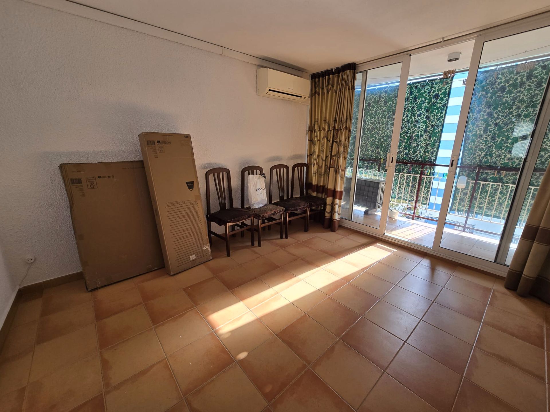 Pis de lloguer en L'Hospitalet de Llobregat amb Aire condicionat, Moblat i Forn