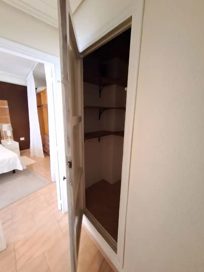 Wohnung zum Verkauf in Valencia mit Möbliert und Balkon