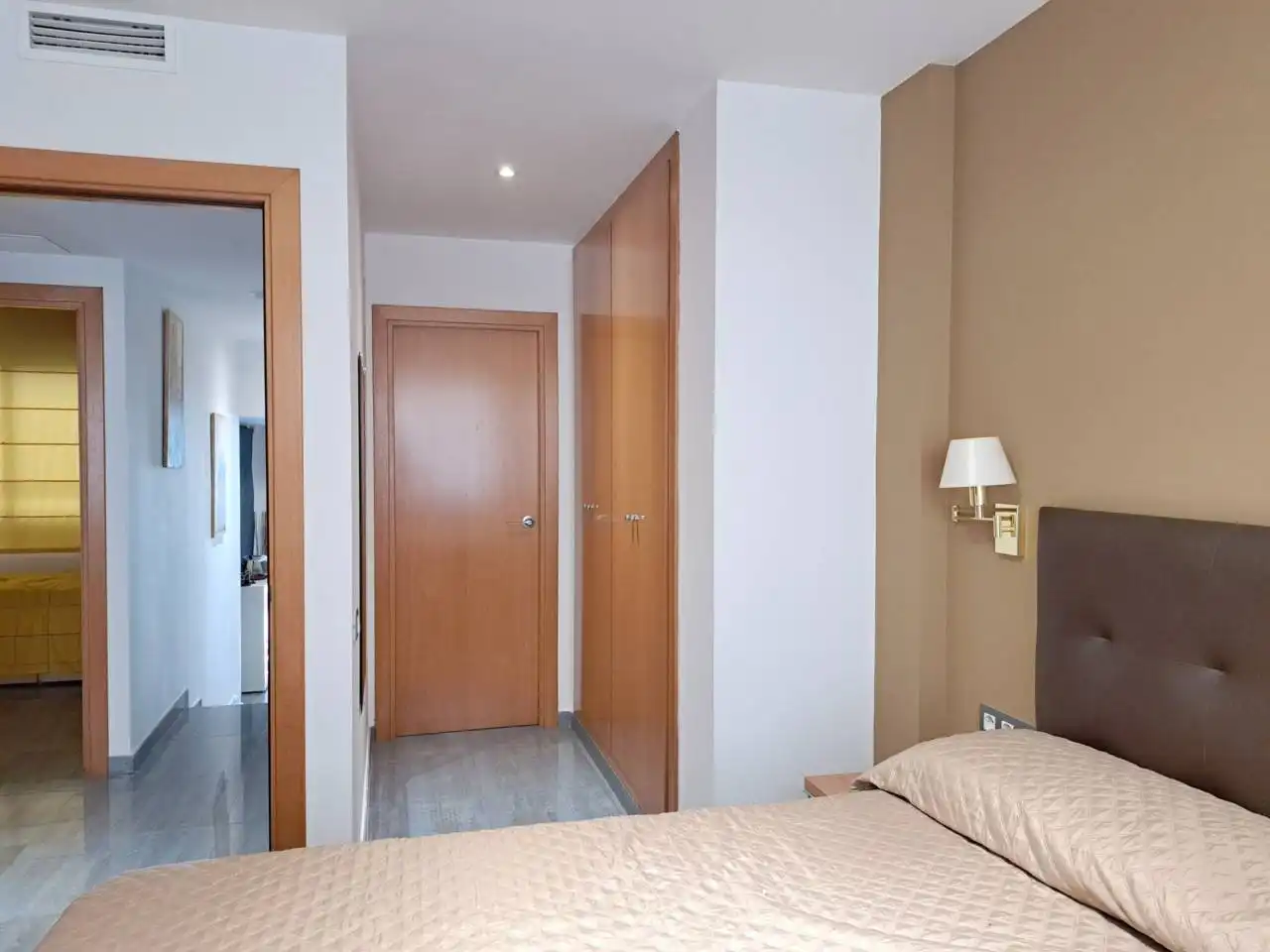 Habitación de Piso de alquiler en Cubelles con Aire acondicionado, Calefacción y Terraza