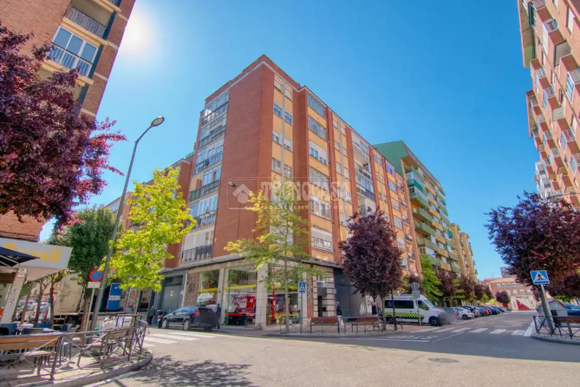 Commercial properties for rent in La Farola, Valladolid Capital