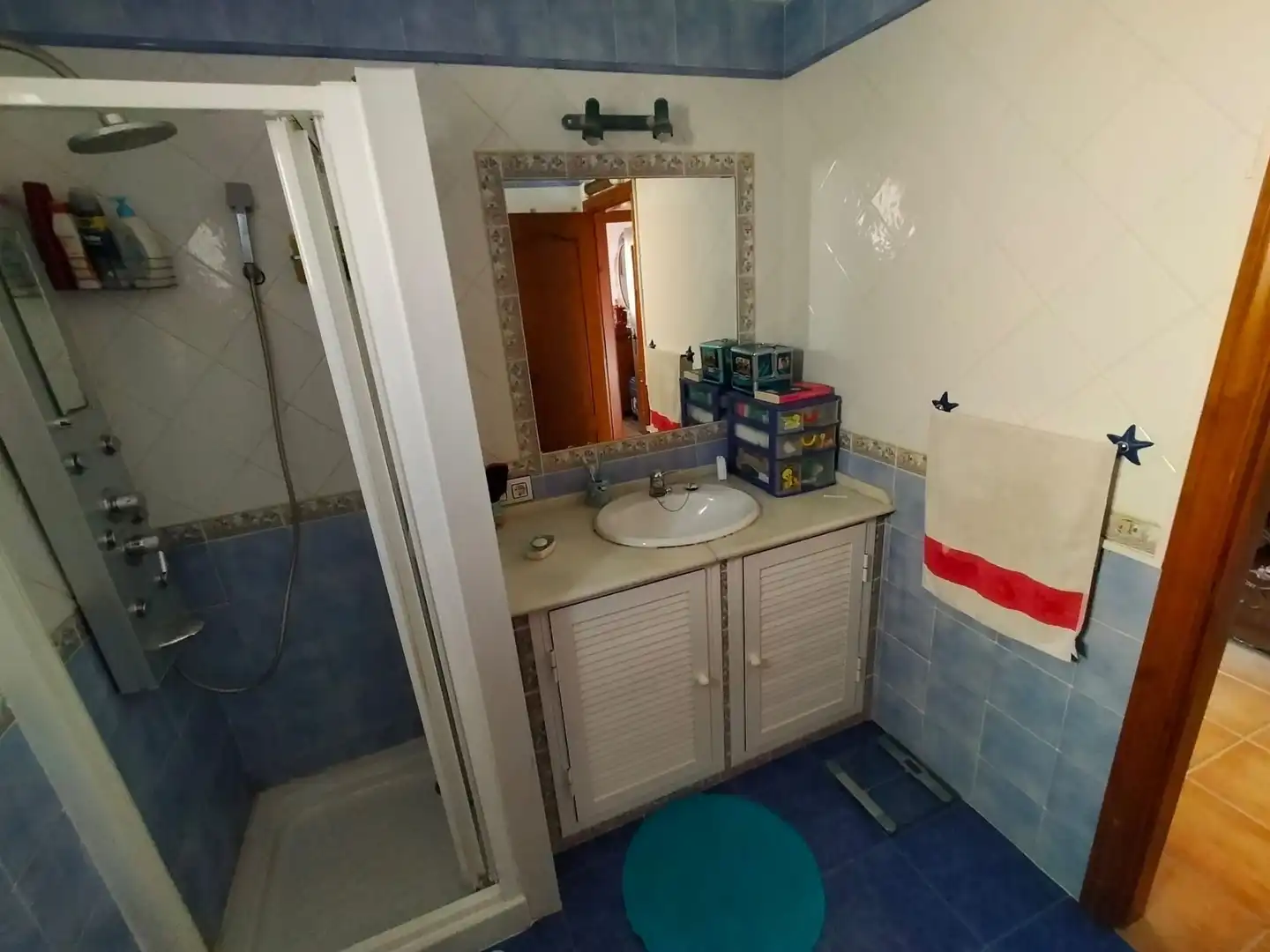 Bany de Casa o xalet en venda en La Línea de la Concepción amb Aire condicionat, Jardí privat i Traster