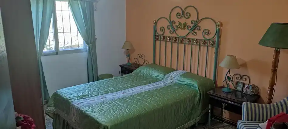 Schlafzimmer von Haus oder Chalet zum Verkauf in Badajoz mit Klimaanlage, Heizung und Privatgarten