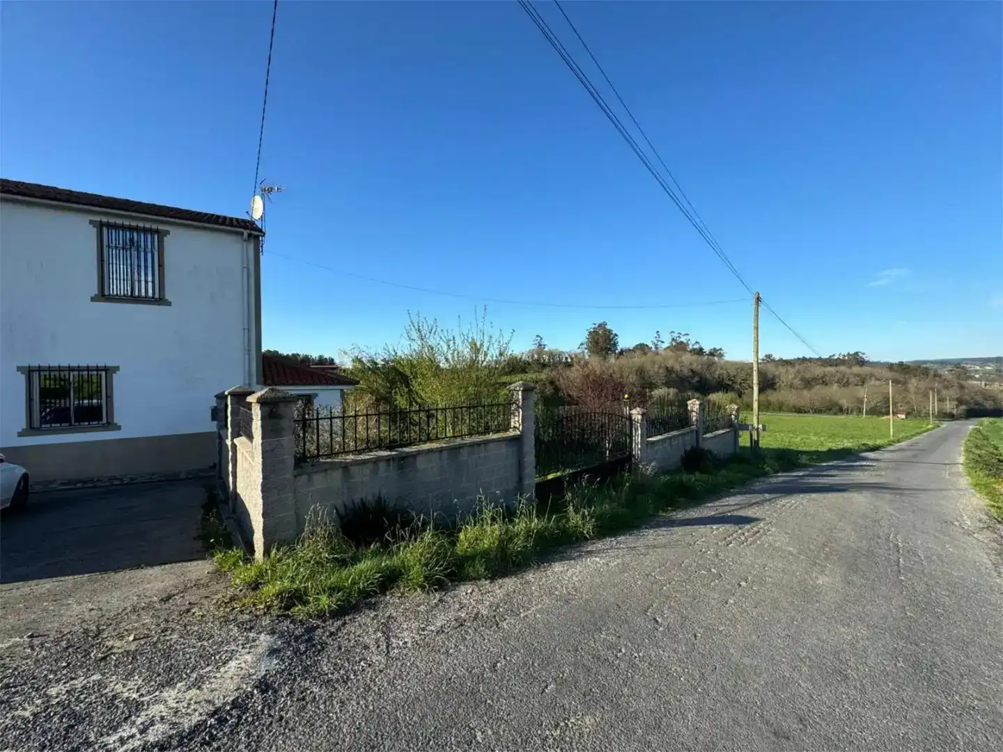 Wohnung zum Verkauf in Negreira mit Privatgarten und Möbliert