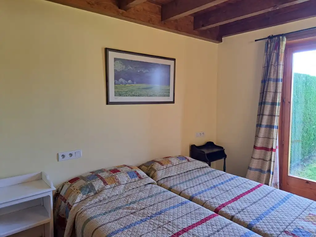 Schlafzimmer von Haus oder Chalet zur Miete in Osséja mit Heizung, Privatgarten und Möbliert