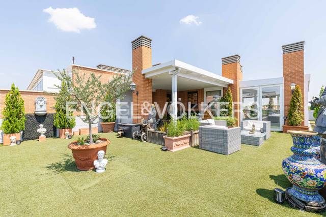 Ático en Venta en Valdemarín