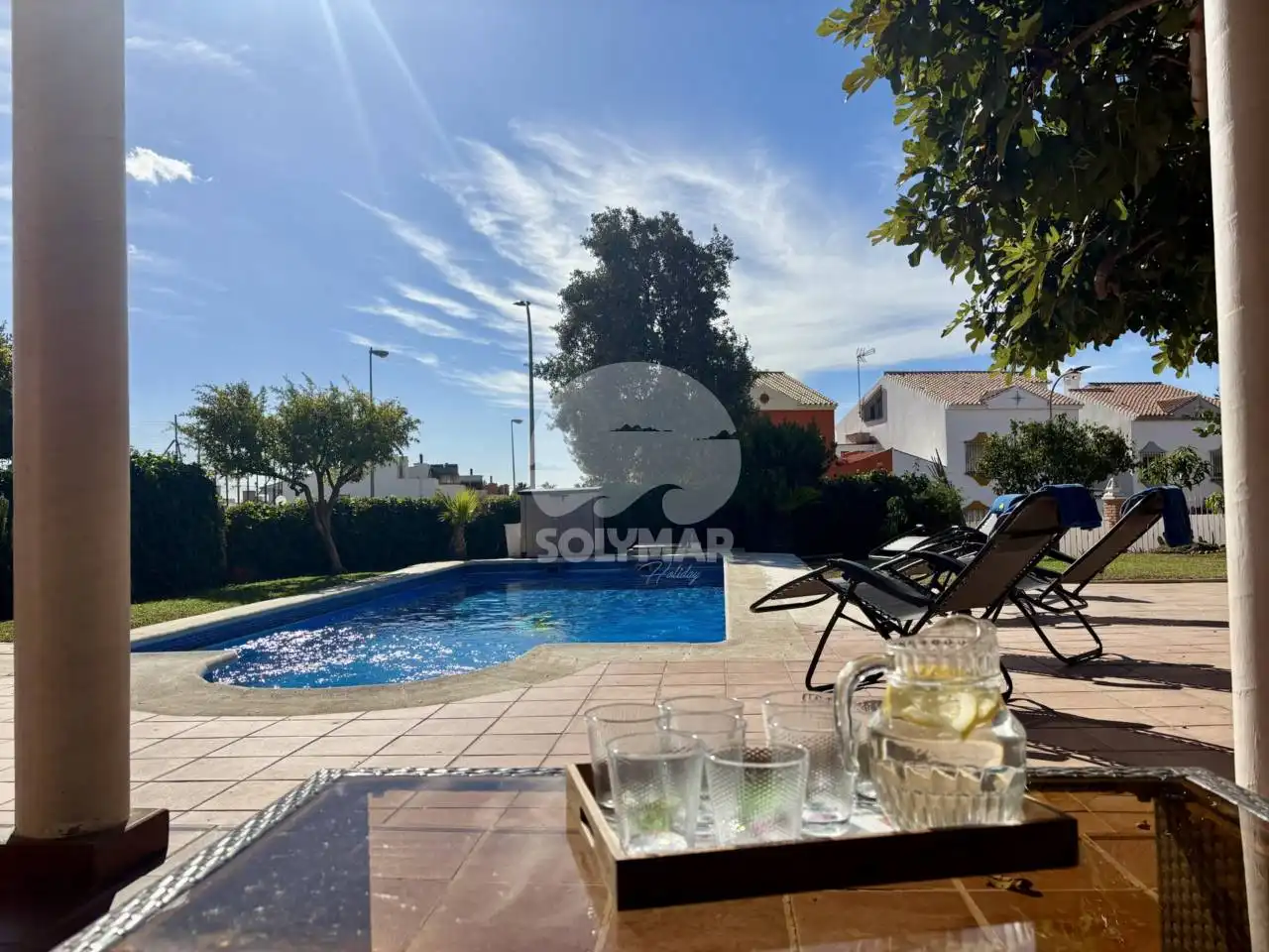 Vista exterior de Casa o xalet en venda en Vélez-Málaga amb Aire condicionat, Jardí privat i Terrassa