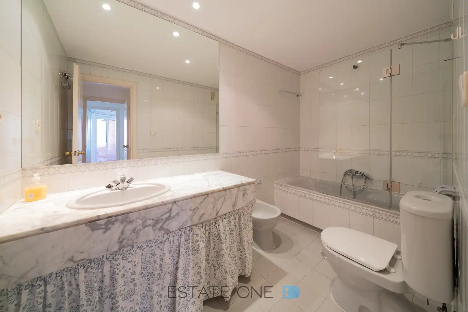 Baño de Piso en venta en Pozuelo de Alarcón con Calefacción, Jardín privado y Parquet