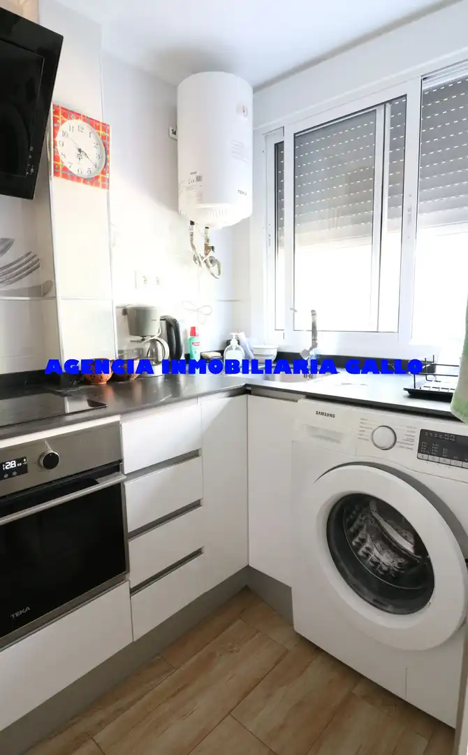 Cocina de Piso en venta en Sevilla con Aire acondicionado