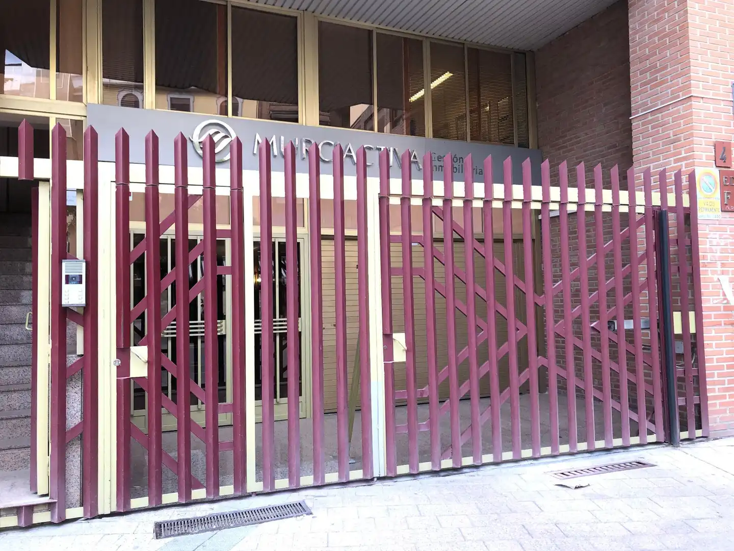 Exterior view of Garage for sale in Murcia