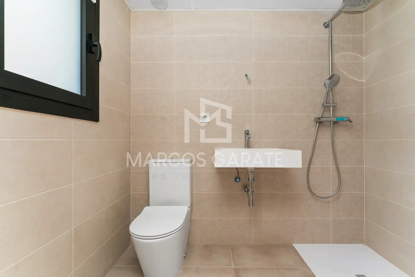 Casa con terraza en venta en Avinguda Marca Hispànica, imagen 14