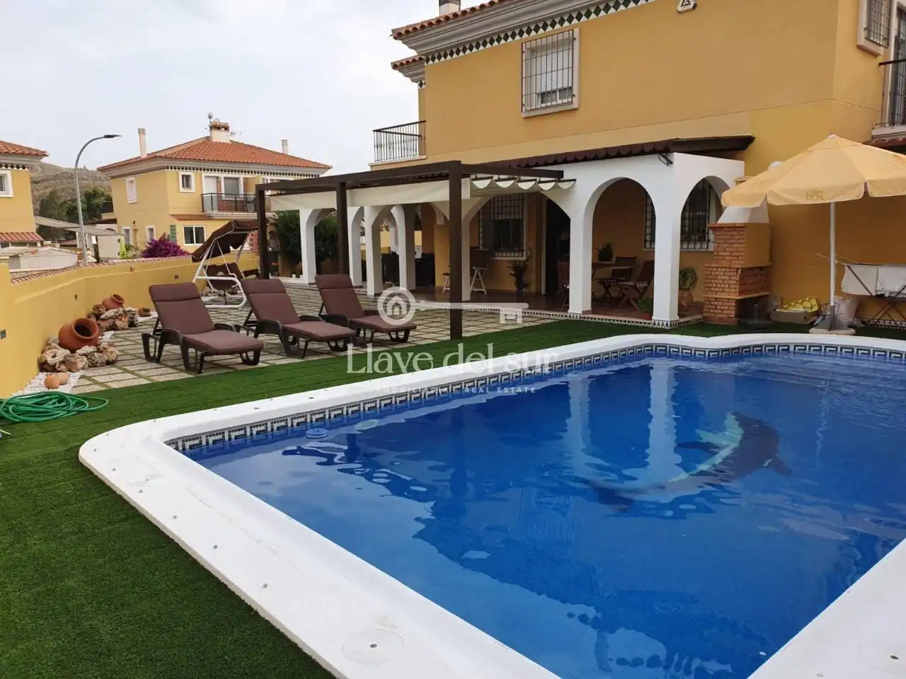 Villa avec piscine à vendre à Calle Emperador